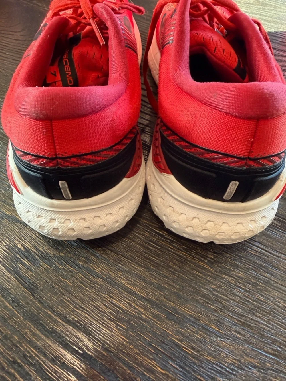Brooks Transcend 7 Mens Shoes Size 11.5 USED